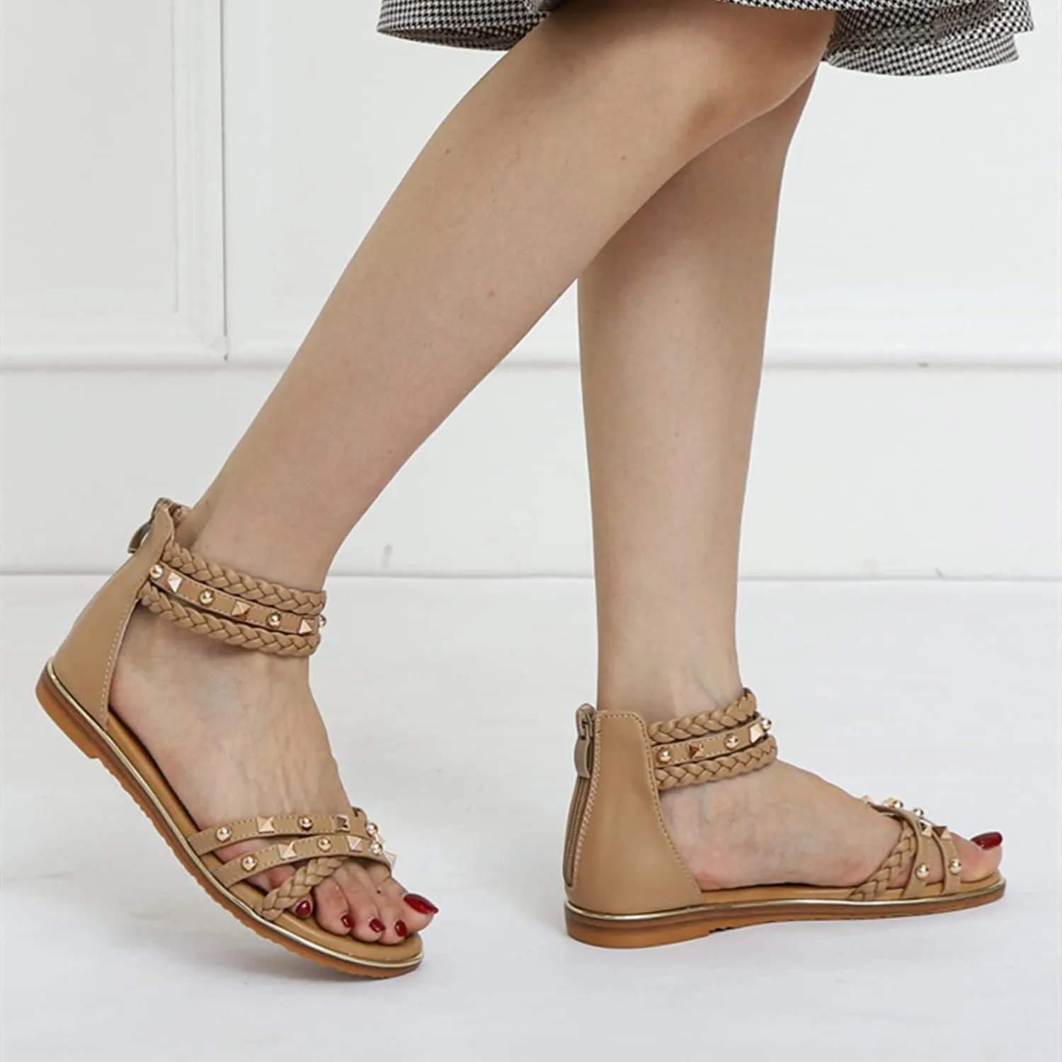 HINDOLA Women's Gladiator Sandals Summer Beach Flat Thong Cross Strappy Sandals Trendy Roman Shoes with Zipper