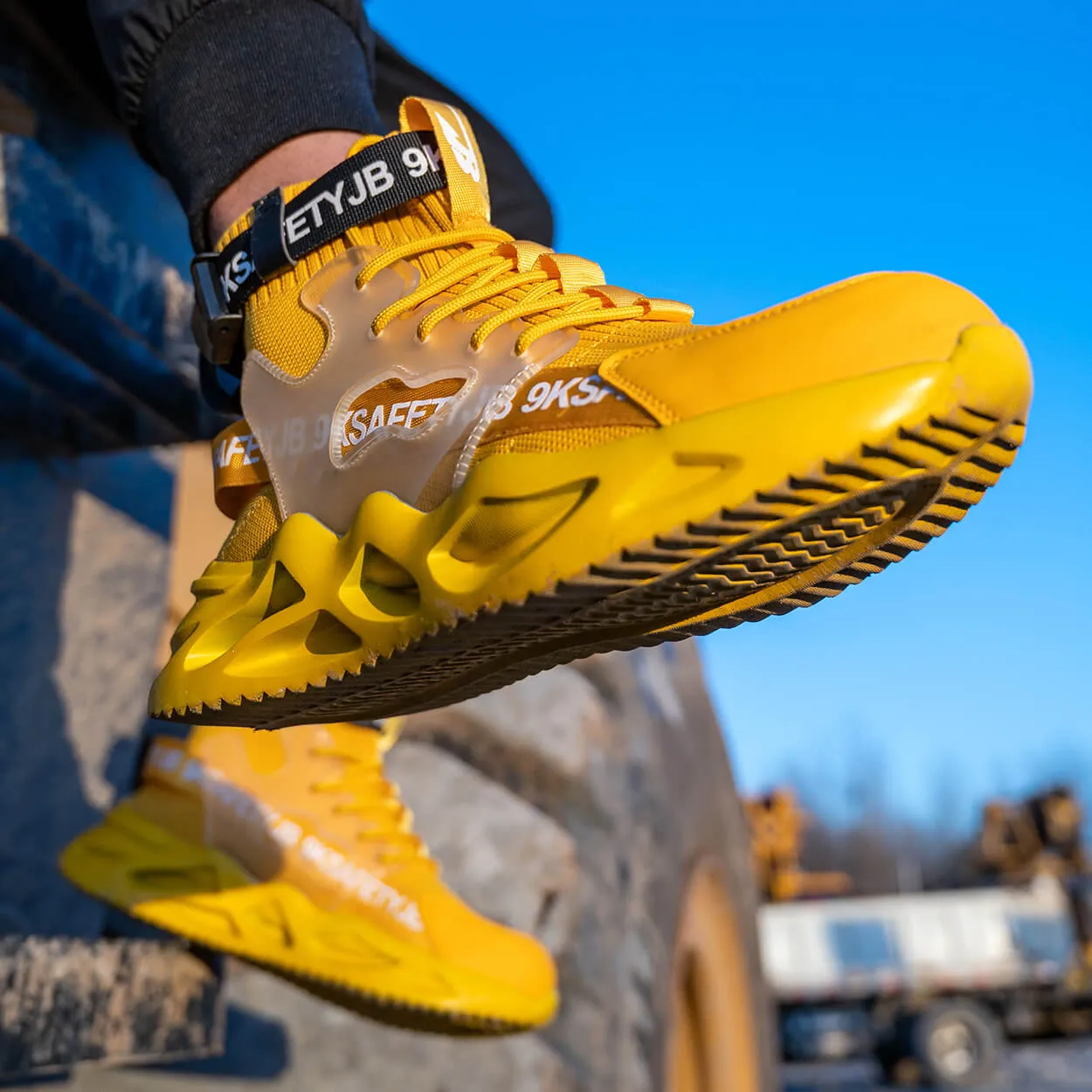 RAPTOR™ LIGHTWEIGHT COMFORTABLE STEEL TOE WORK SHOES