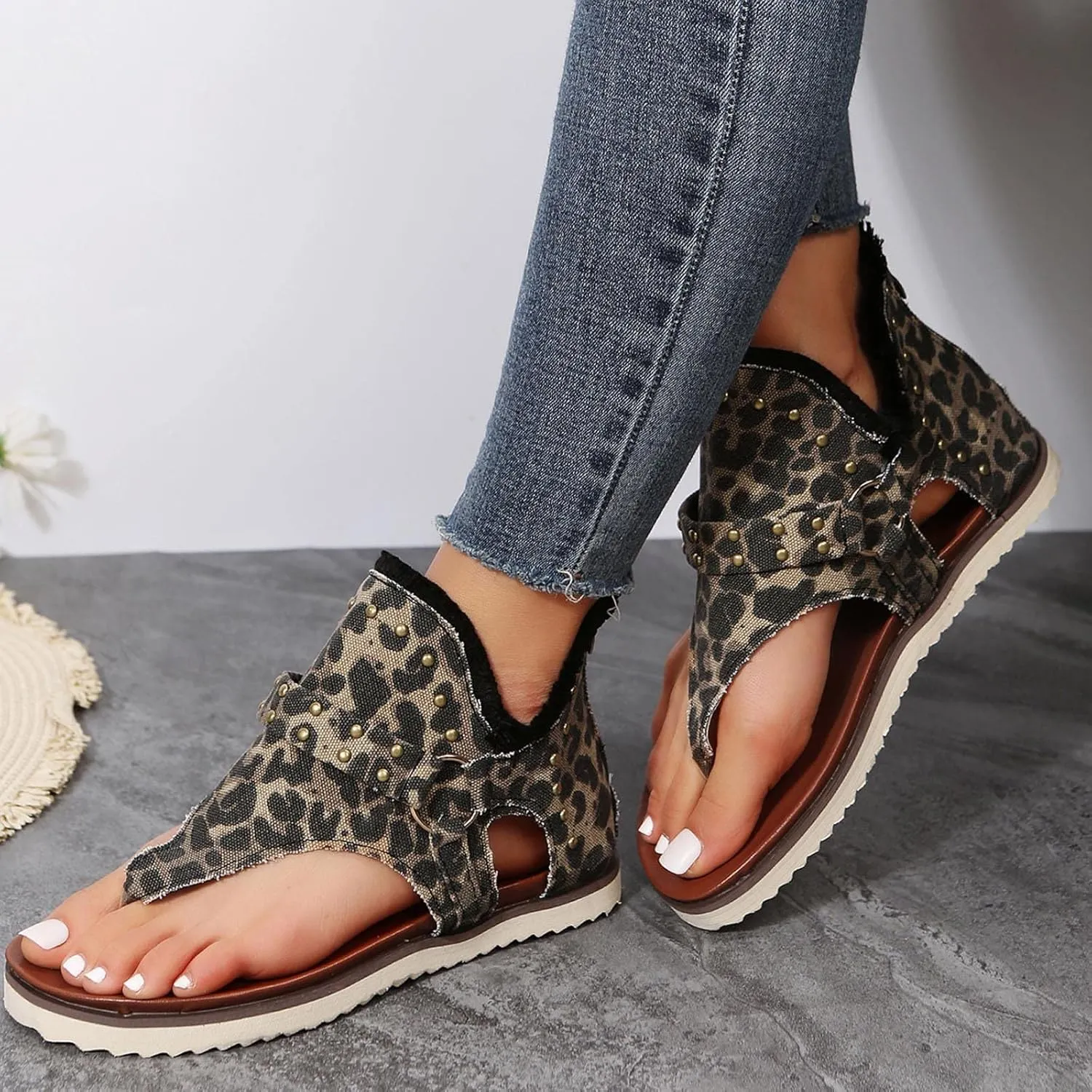 Summer Shoes for Women Casual Flat Footwear with Studded Detailing Trendy Comfortable Sandals 2025
