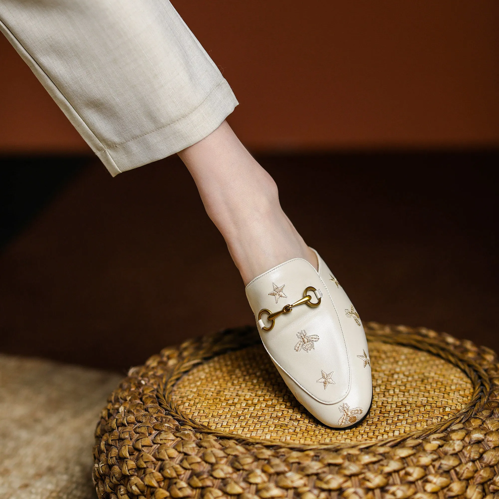 Women Handmade Soft Leather Embroidery Pattern Mules