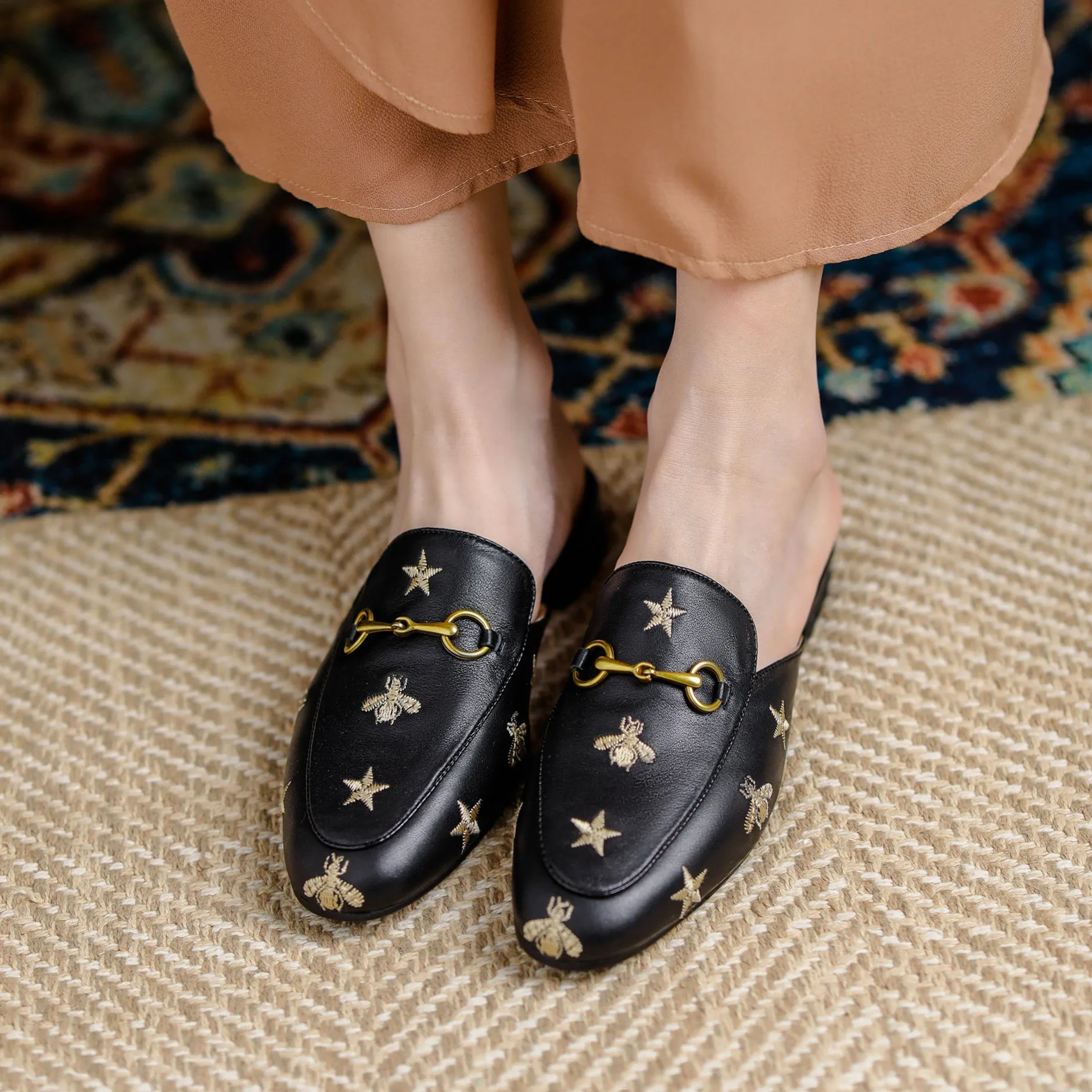 Women Handmade Soft Leather Embroidery Pattern Mules