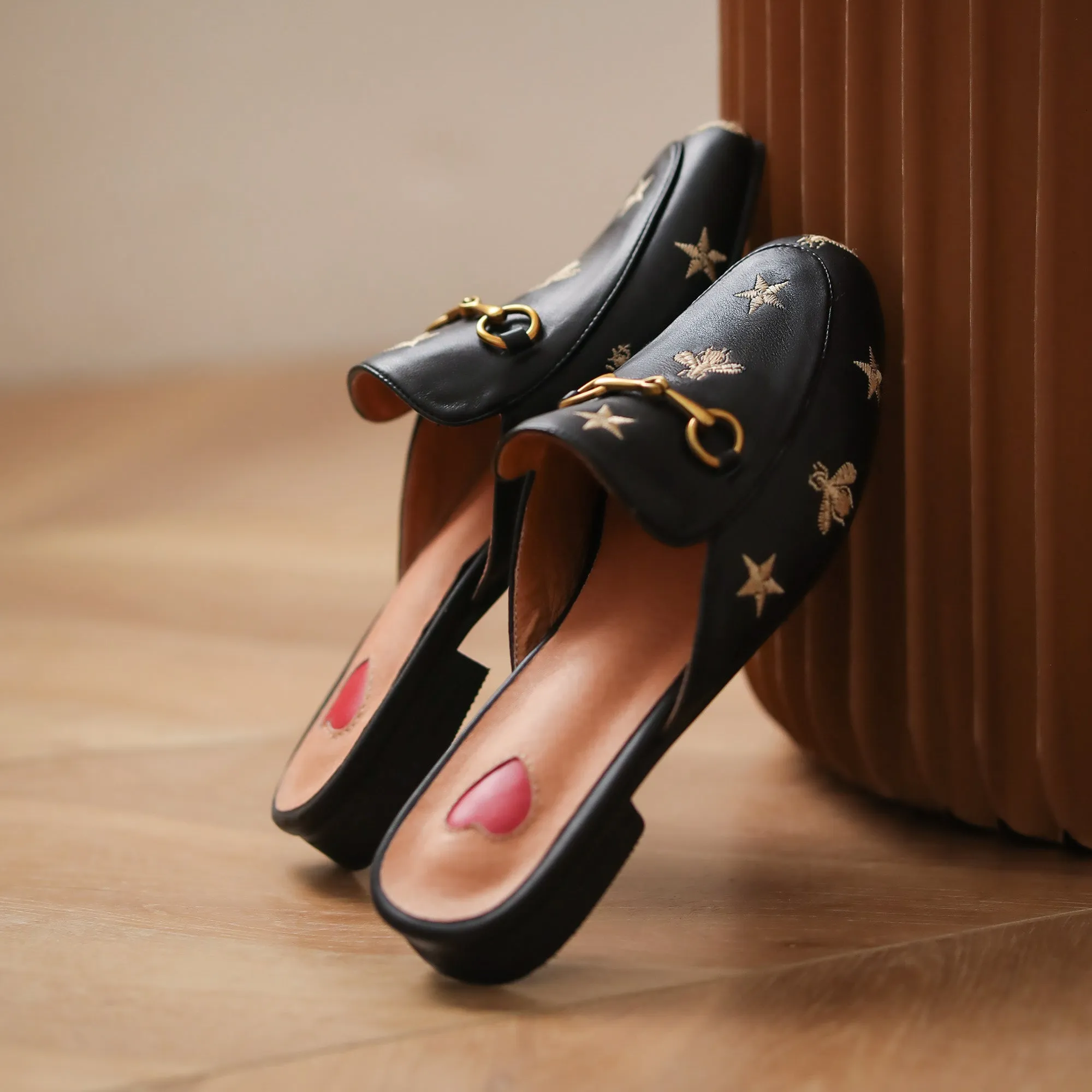 Women Handmade Soft Leather Embroidery Pattern Mules