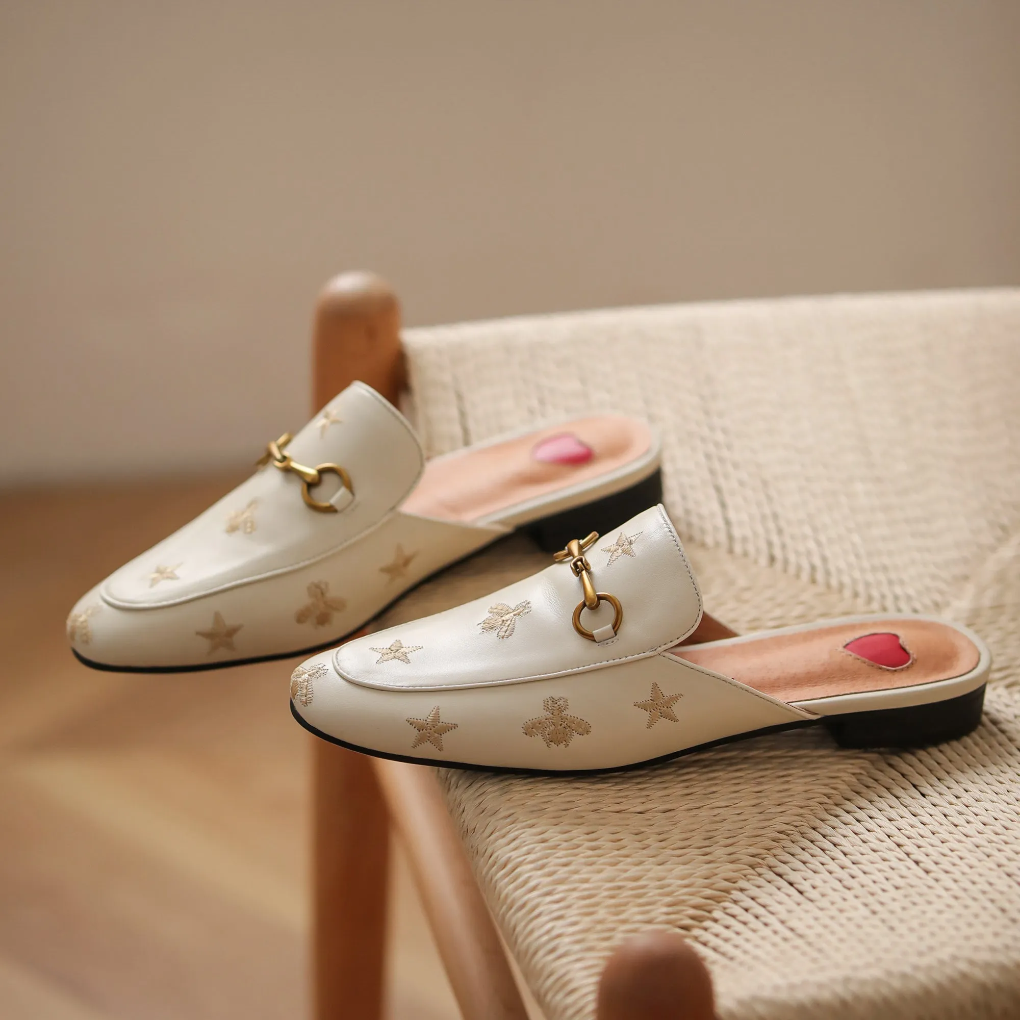 Women Handmade Soft Leather Embroidery Pattern Mules