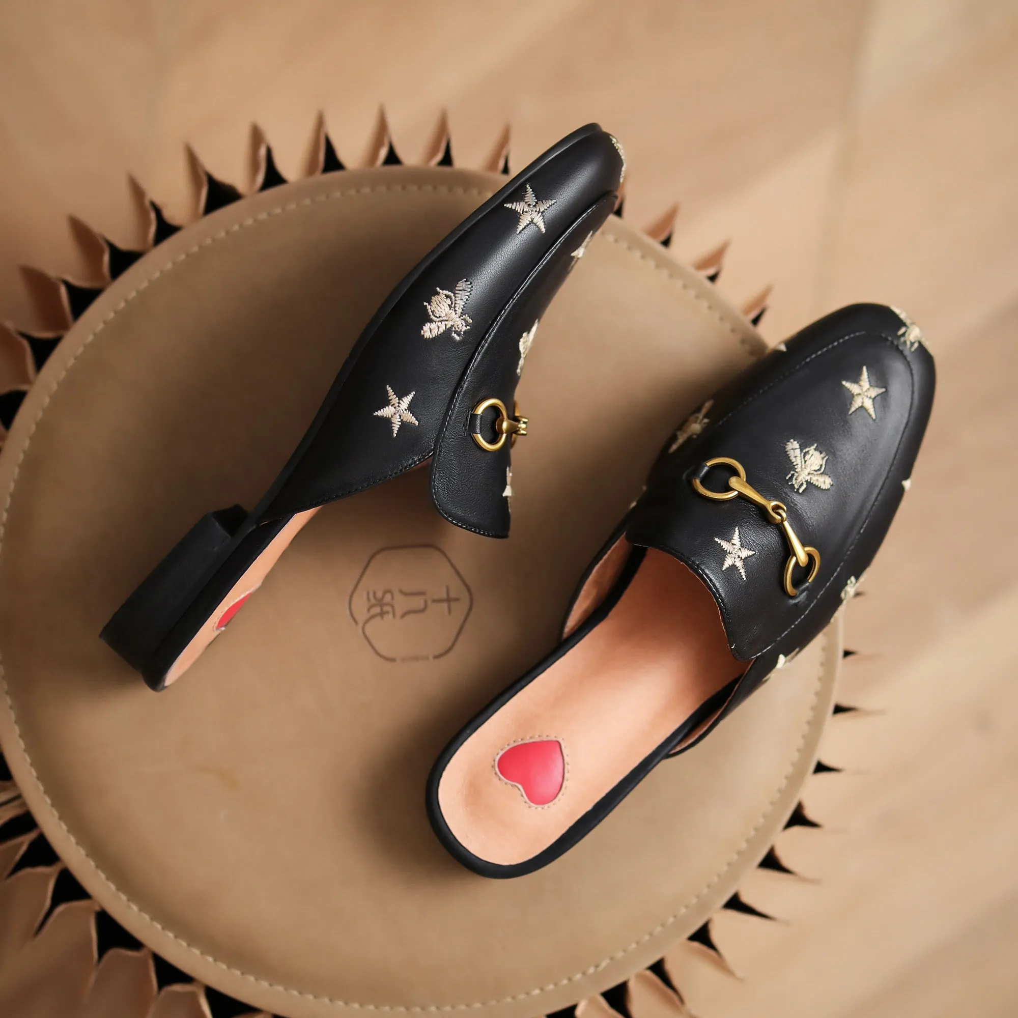 Women Handmade Soft Leather Embroidery Pattern Mules
