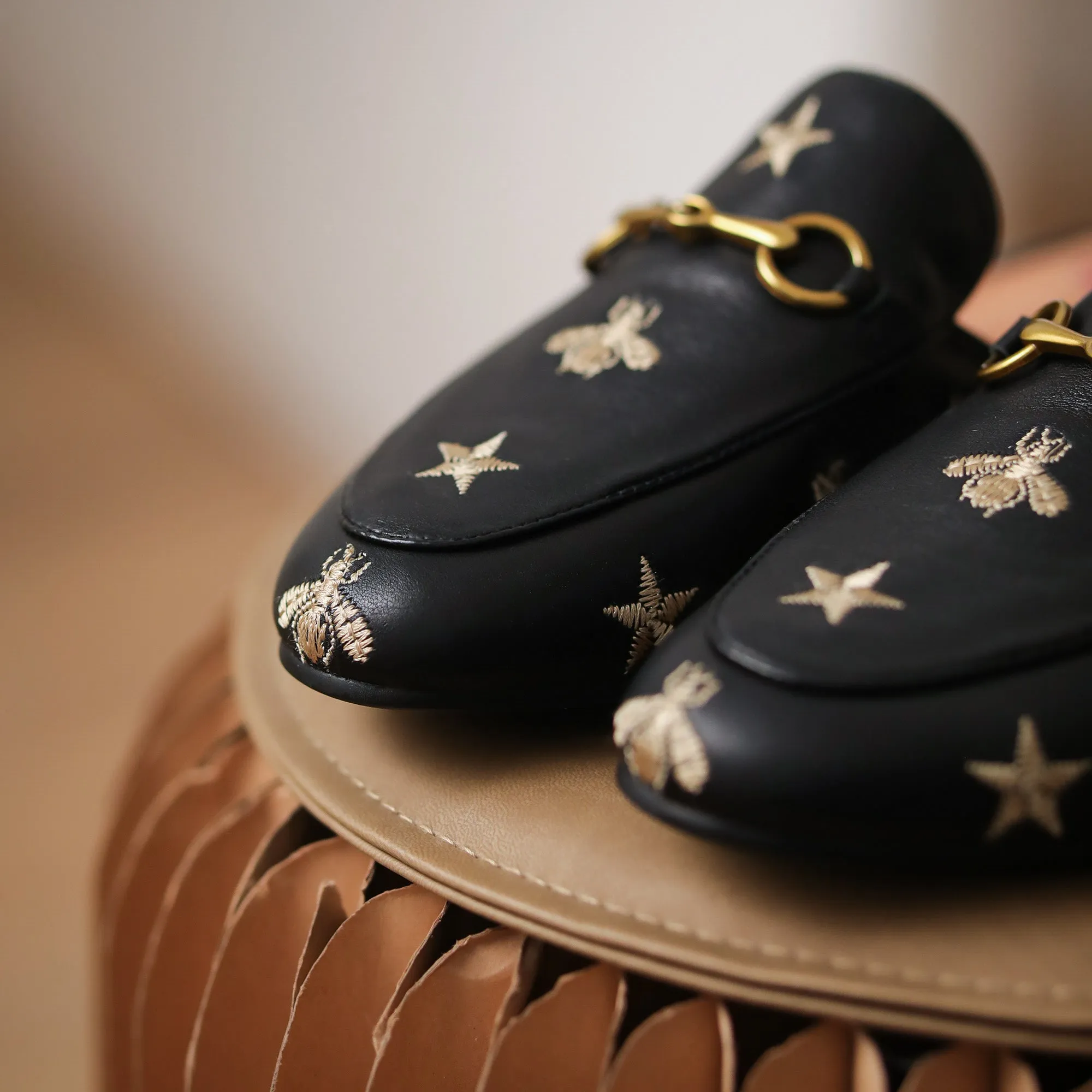 Women Handmade Soft Leather Embroidery Pattern Mules